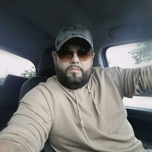 Meet your Posher, Andres